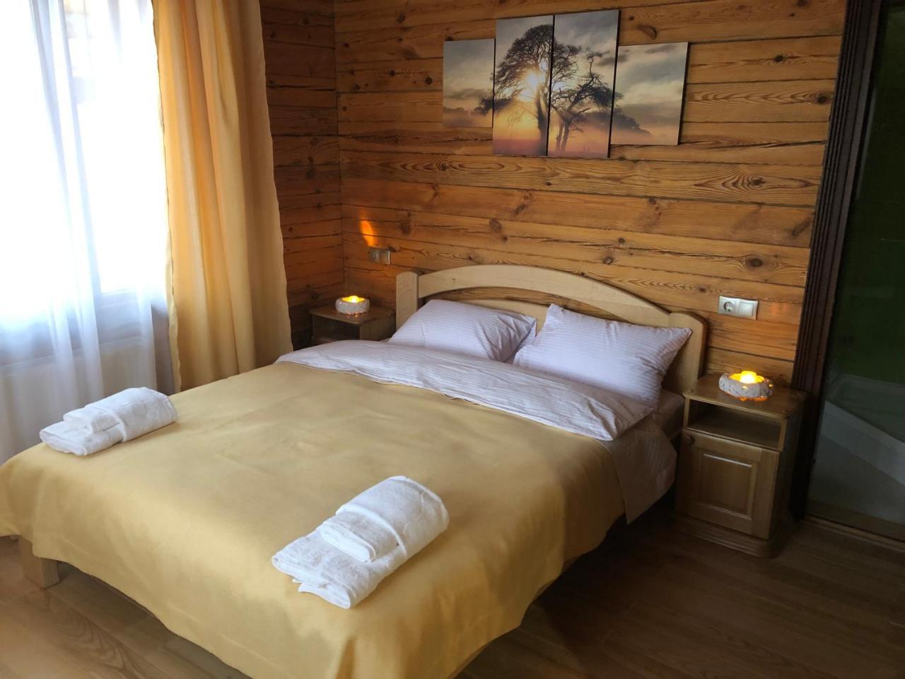 Golden Nest * Yablunytsya